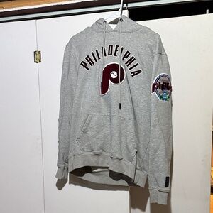 Philadelphia Graphic Crewneck Hoodie - Gray with Maroon Logo